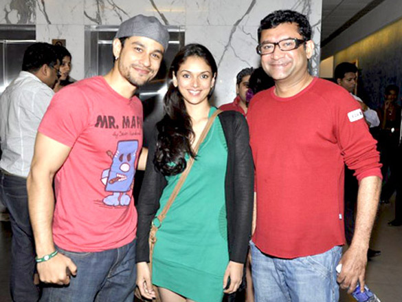 kunal soha and shreya saran at shor in the city screening 4