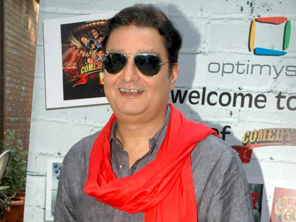 vinay pathak promote chalo dilli 2