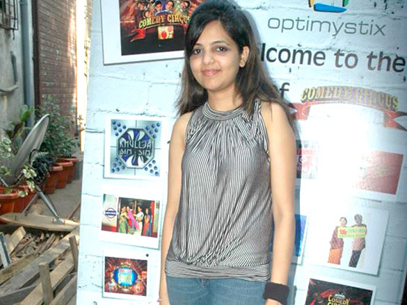 vinay pathak promote chalo dilli 7