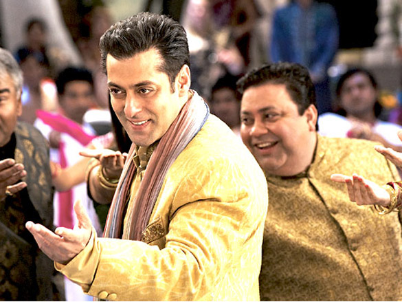 sharat saxenasalman khanmanoj pahwa 2