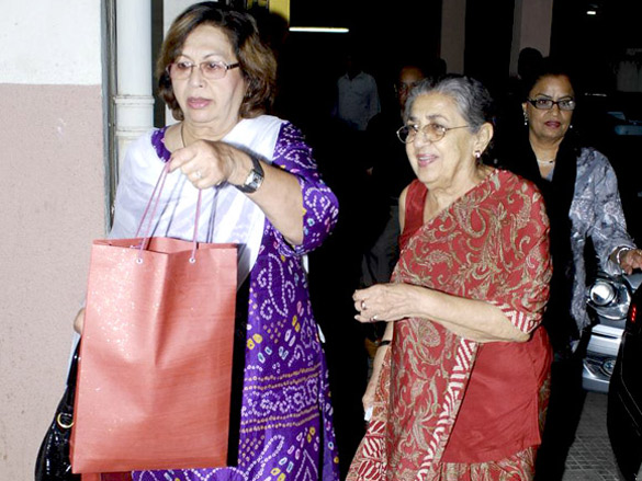waheeda rehman and helen watch chalo dilli 3