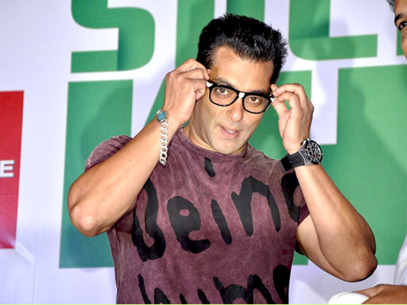 salman khan at ready live mad concert announcement 6