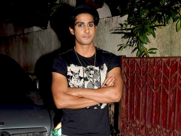 prateik in gothic look at delhi belly screening 8
