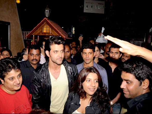 zindagi na milegi dobara stars visit pvr 12
