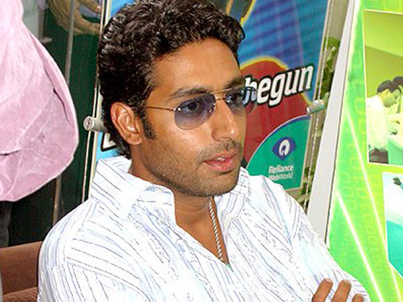 dhoom stars at reliance web world