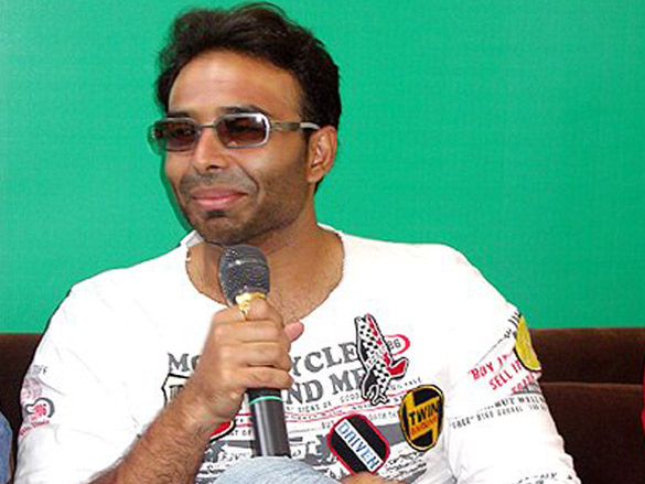 dhoom stars at reliance web world 7