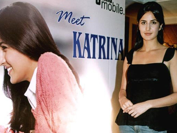 winners meet katrina kaif through contest brought out by hungama mobile 3
