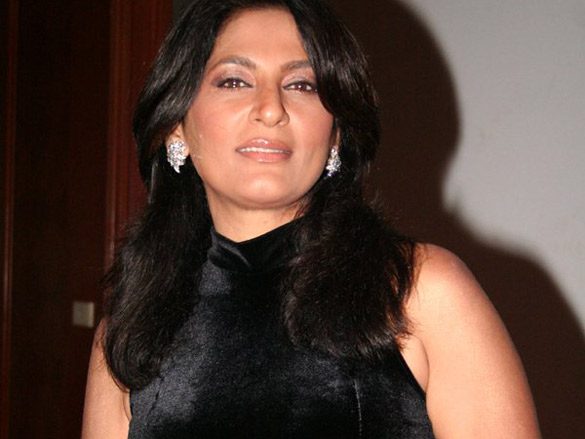 priyanka and rajesh khanna inaugurate the red carpet trophy event 9