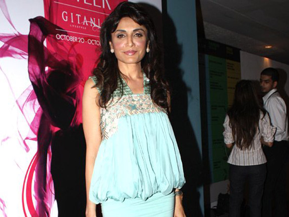 celebs walking the ramp for designers nikhil and shantanu 8