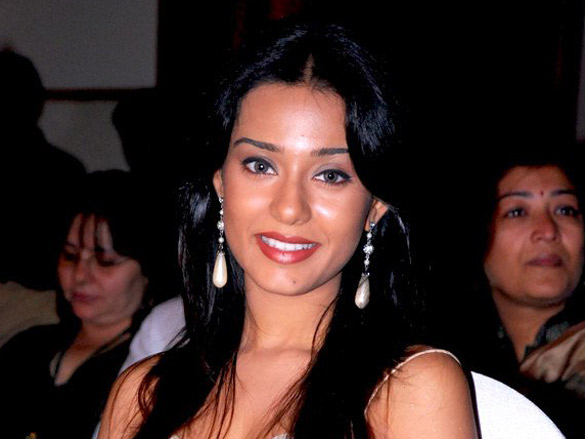 prachi desaiamrita raofarhan akhtar and others at v shantaram awards 3