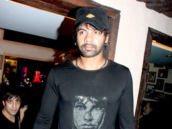 sanjay dutt anil kapoorajay devgnranbir kapoor and other bollywood hunks at hakim aalims hair lounge 7