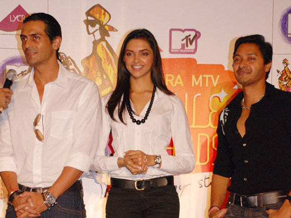 press conference to announce om shanti om tie up with mtv lycra awards 2007 3