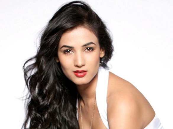 sonal chauhan 54