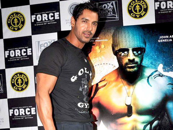 john abraham promotes force at golds gym 5