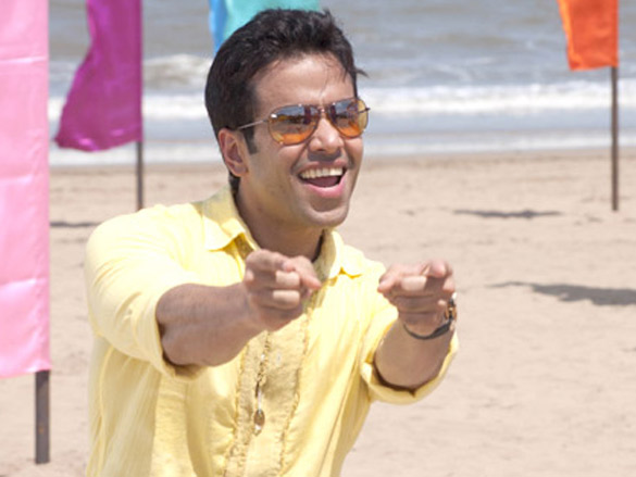 tusshar kapoor 32
