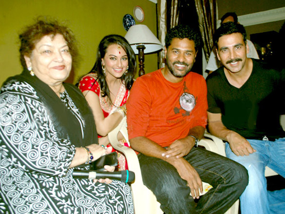 on the sets of rowdy rathore