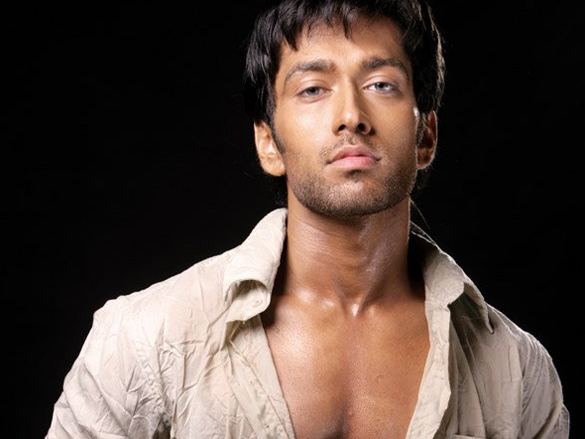 nakuul mehta 11