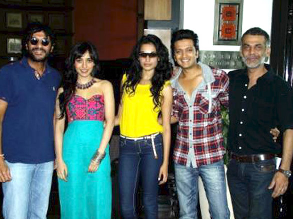 on the sets of kyaa super kool hain hum