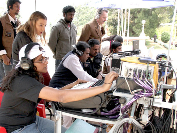 on the sets of dam 999 5