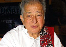 Shashi Kapoor visits movie theatre after 10 years to watch Rockstar