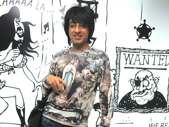 sandip soparrkars live performance for the film ghost 10