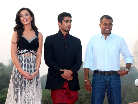 audio release of ekk deewana tha at taj mahal agra 8