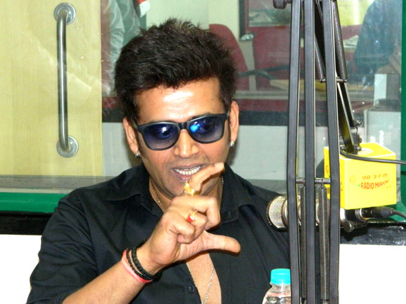 team of chaalis chauraasi at 98 3 fm radio mirchi 7
