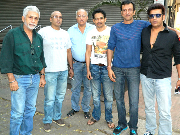 team of chaalis chauraasi at 98 3 fm radio mirchi 8