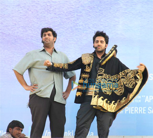 first look launch of nautanki saala 16