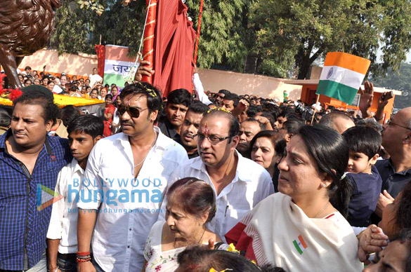ajay devgn priya dutt at republic day celebration 8