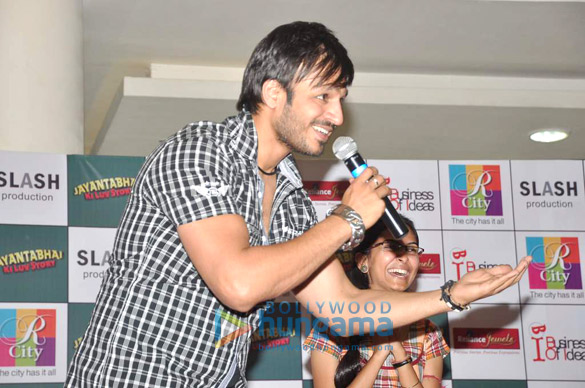 promotions of jayanta bhai ki luv story at r city 9