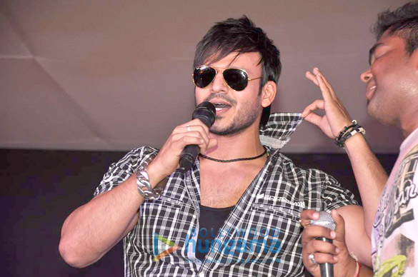 promotions of jayanta bhai ki luv story at r city 6
