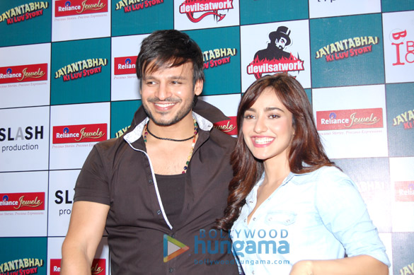 promotions of jayanta bhai ki luv story in pune 8