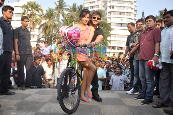 vivek proposes neha for jayanta bhai ki luv story promotions 7