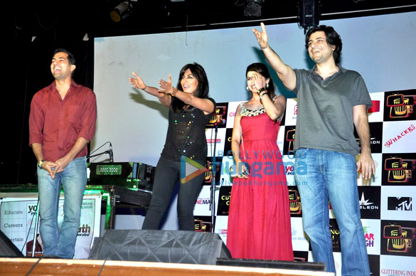 chitrangda prachi at national colleges festival cutting chai 8
