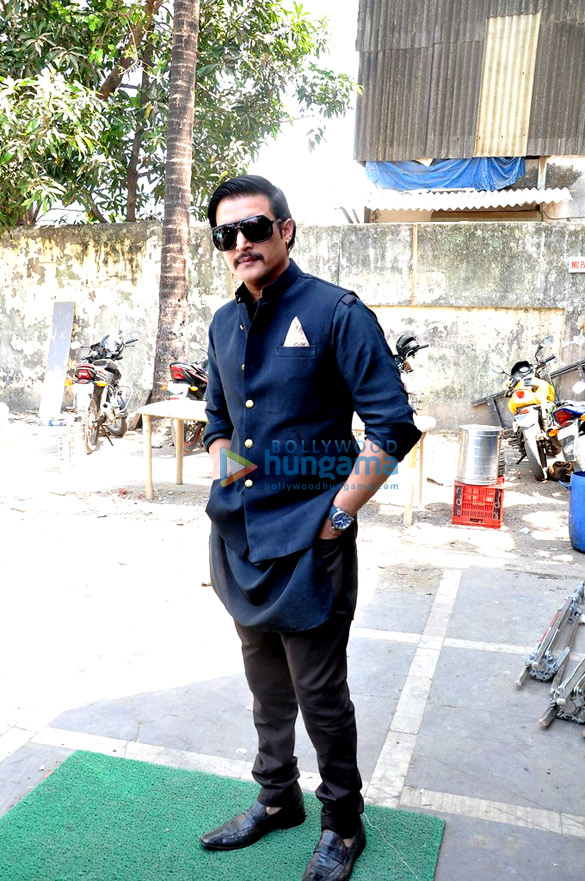 mahie jimmy on the sets of tv serial shapath 11