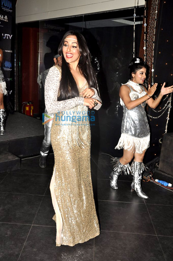sonakshi sinha unveils himmatwalas item number 11