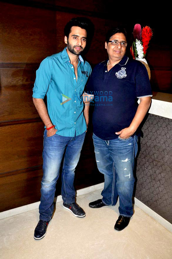 jackky bhagnani promotes rangrezz 7