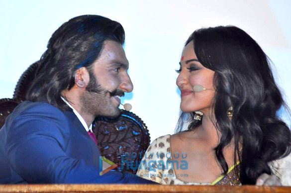trailer launch of lootera 8