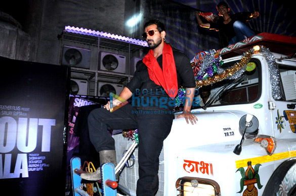 launch of the song ala re ala from shootout at wadala 13