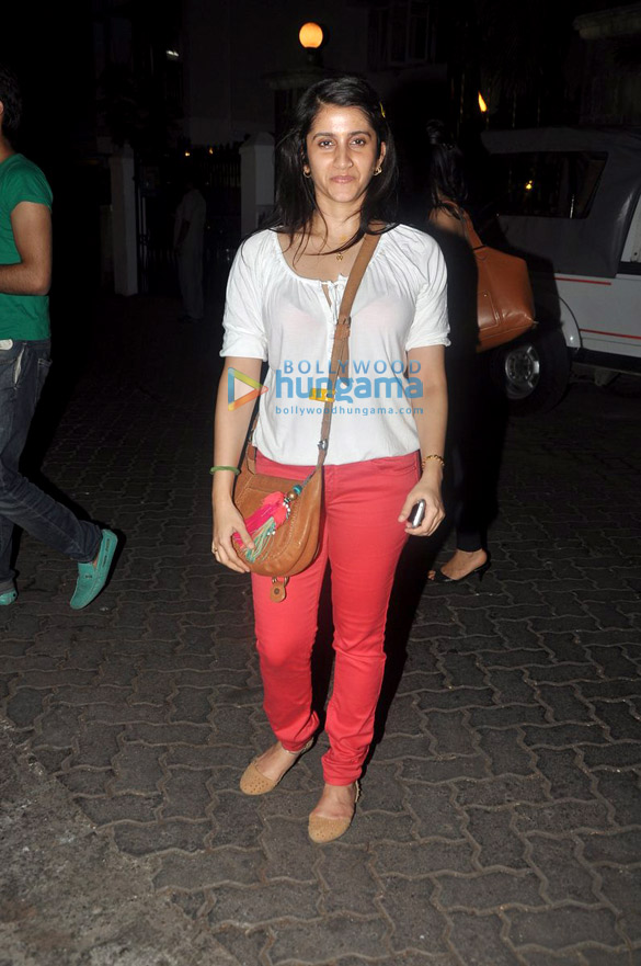 vidya balan snapped post watching aashiqui 2 4