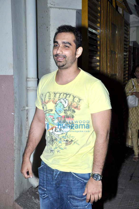 bhatt family attend the screening of aashiqui 2 5