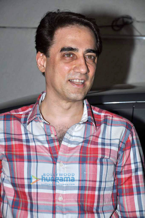 aamir juhi watch qsqt on its 25th anniversary 22
