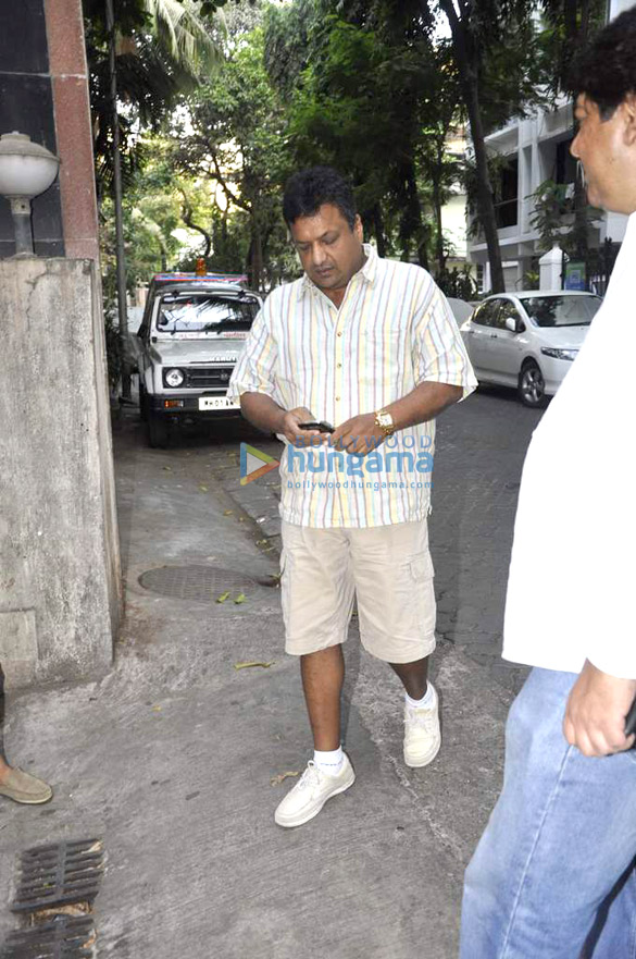 salmans parents watch shootout at wadala 3