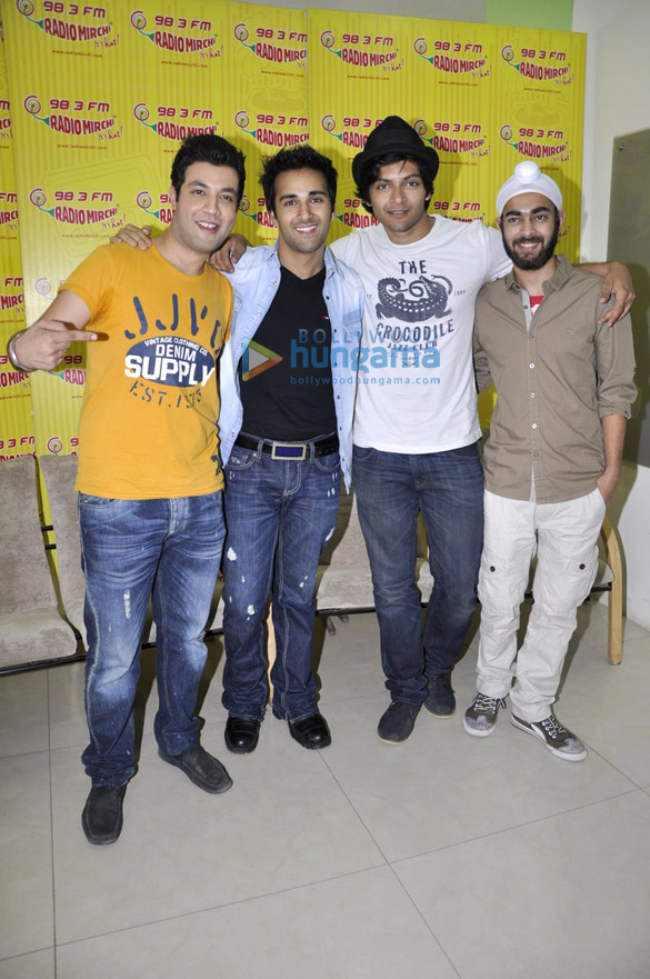promotion of fukrey at 98 3 fm radio mirchi 2