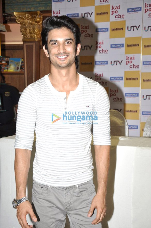 dvd launch of kai po che at infiniti mall 6