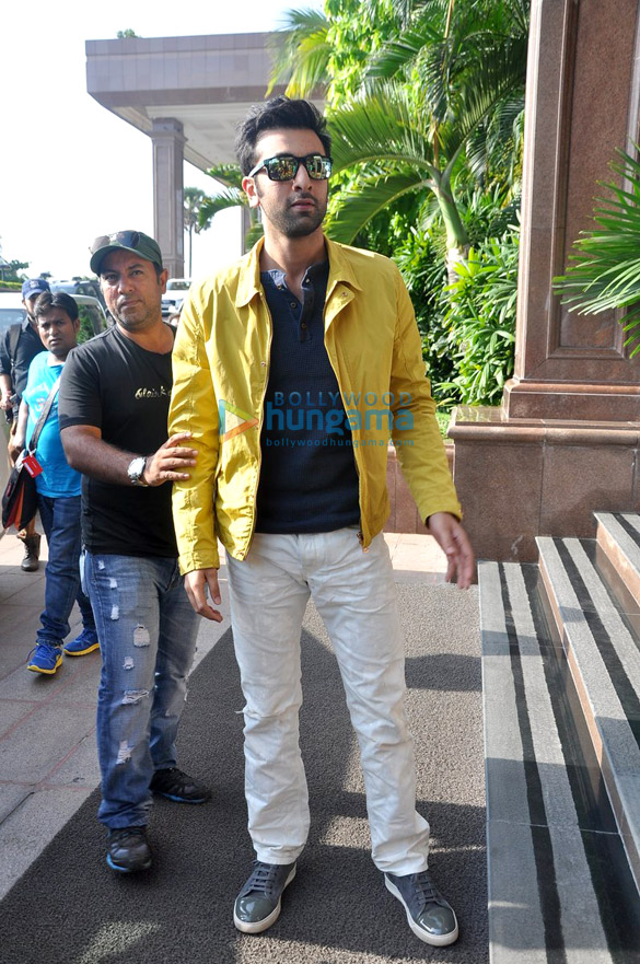 ranbir deepika at yeh jawaani hai deewani closeup event 12