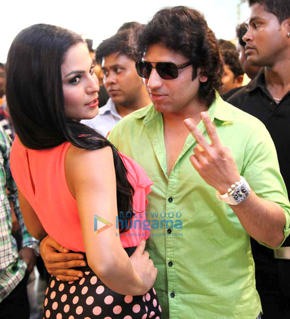 veena malik rajan verma visited 8 cities in 10 days to promote zindagi 50 50 8