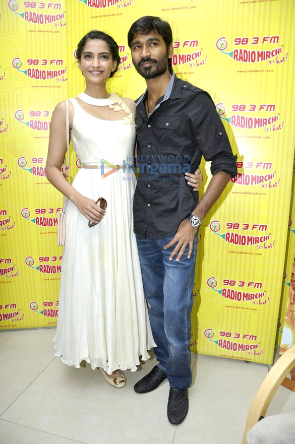 audio release of raanjhanaa at radio mirchi 98 3 fm 2