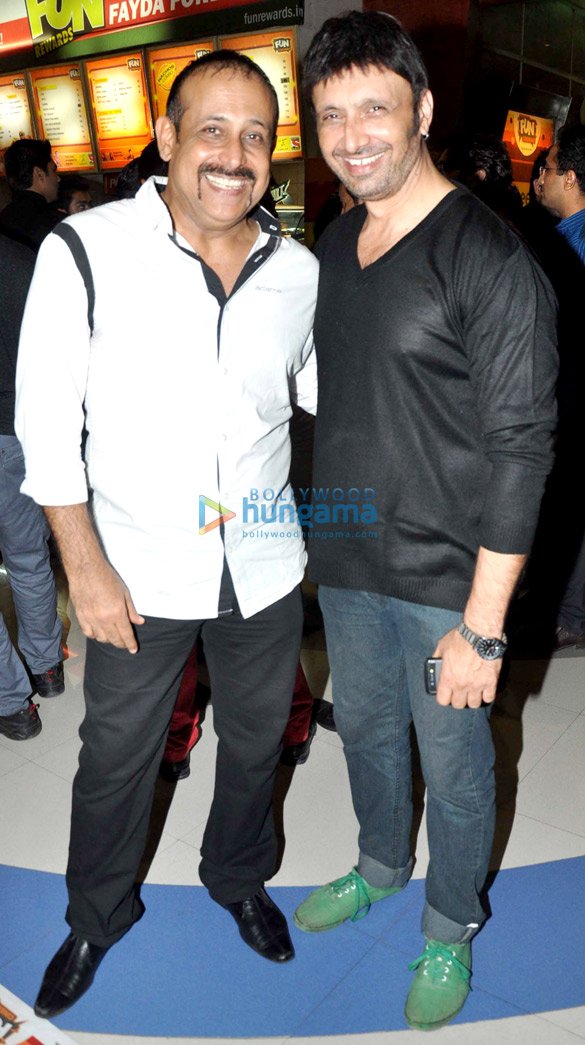 special screening of film zindagi 50 50 7